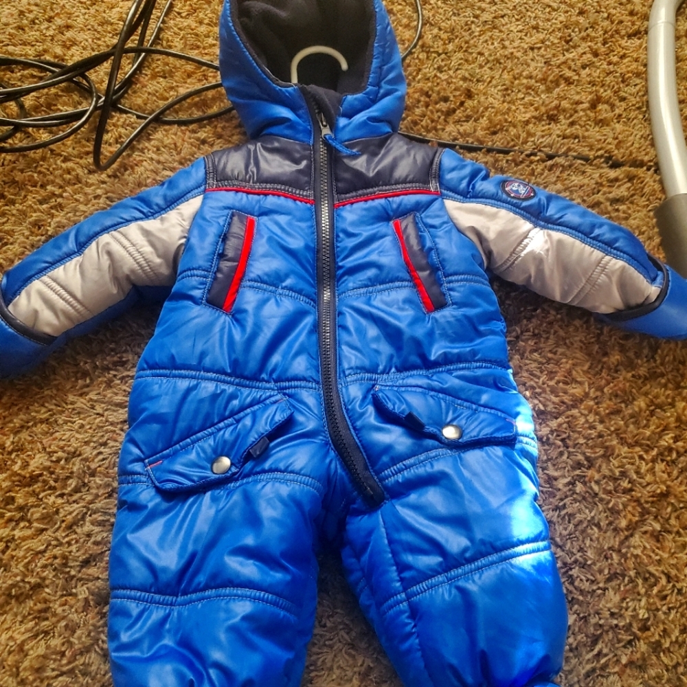 Snowsuit 0-6 months